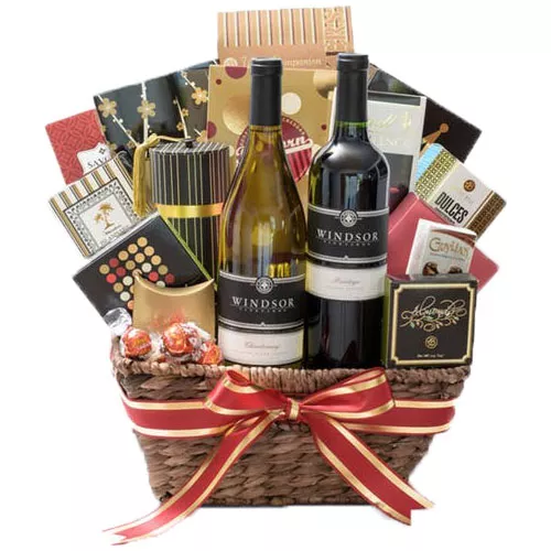 Remarkable Hamper with Wine