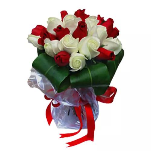 Red & White Roses Bouquet